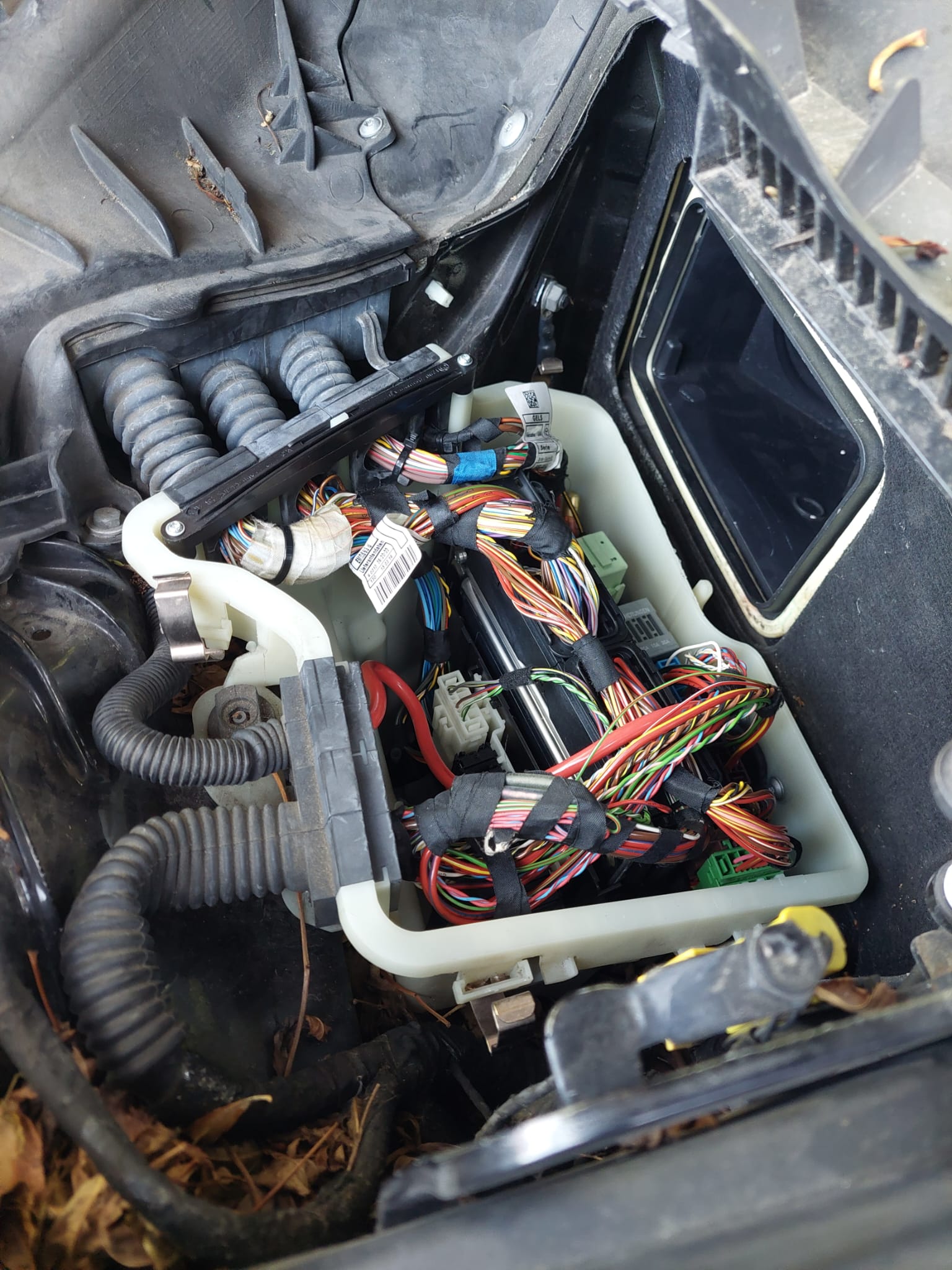 LockCar CAN immobiliser engine protection