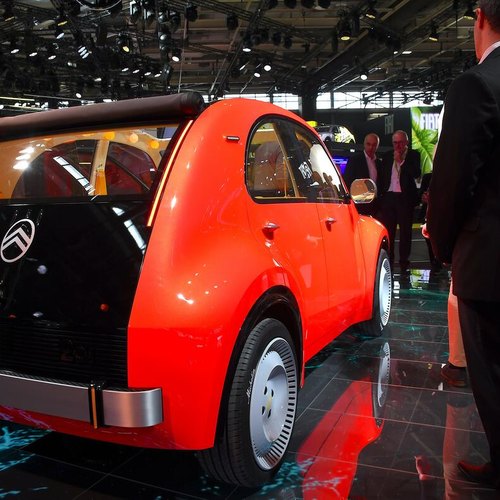 Rear of the Citroën 2CV concept with its fabric roof
